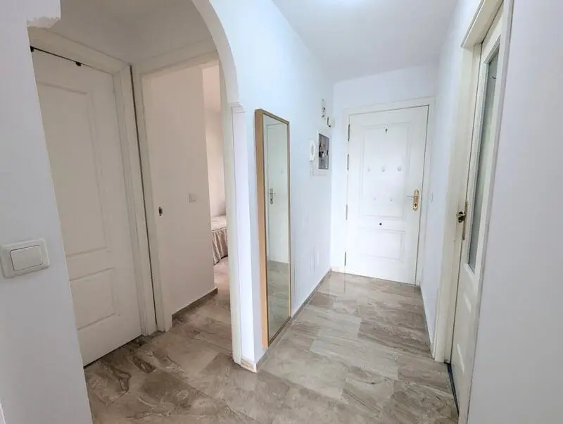 Apartamento en Riviera del Sol con Vistas Impresionantes