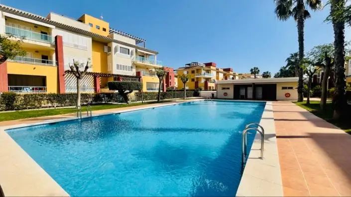 Apartamento 3 Dormitorios Los Olivos Vistas Piscina