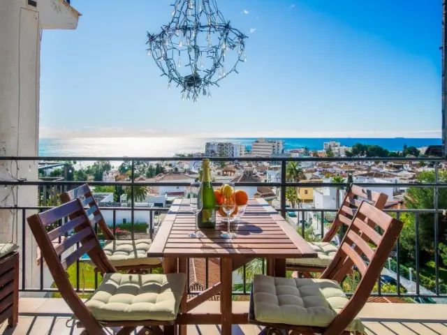 Apartamento 2 Dormitorios Nerja con Vistas al Mar y Piscina
