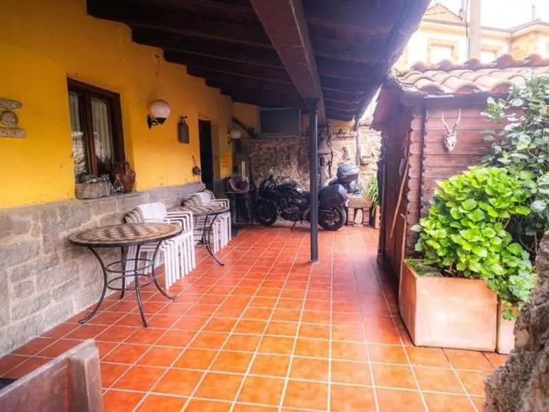 Chalet con 8 habitaciones en Pola de Lena - Ideal negocio u hogar