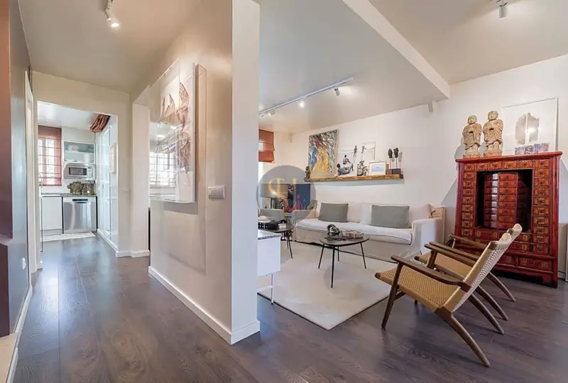 Chalet en Venta en La Pobla de Vallbona con Piscina y Jardin