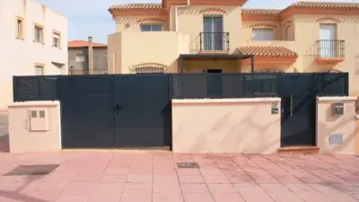 Casa Dúplex en Los Gallardos 5 Dormitorios 2 Baños Garaje Reformada