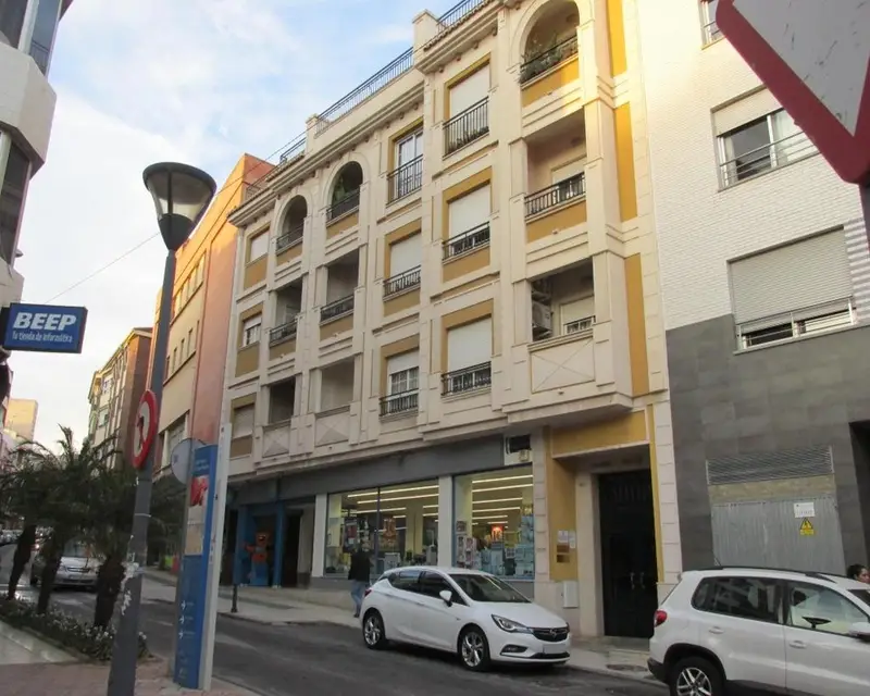 Local en Venta en Motril 81m2