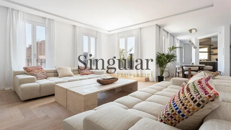 Atico de Diseño en Eixample 210m2 Terraza 30m2