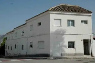 Piso 118m2 3 habitaciones 3 baños Cerdà terraza trastero garaje patio piscina