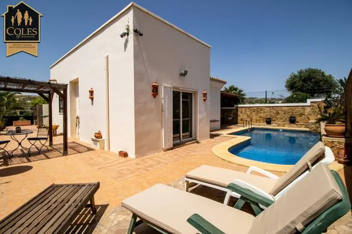 Villa en Venta Los Gallardos 3 Dormitorios Piscina Privada