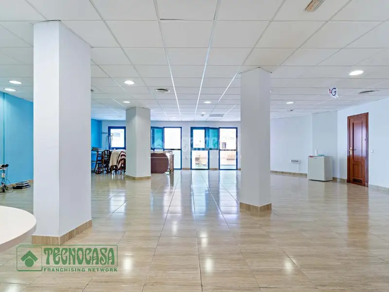 Oficina en venta en El Ejido 150m2 centro