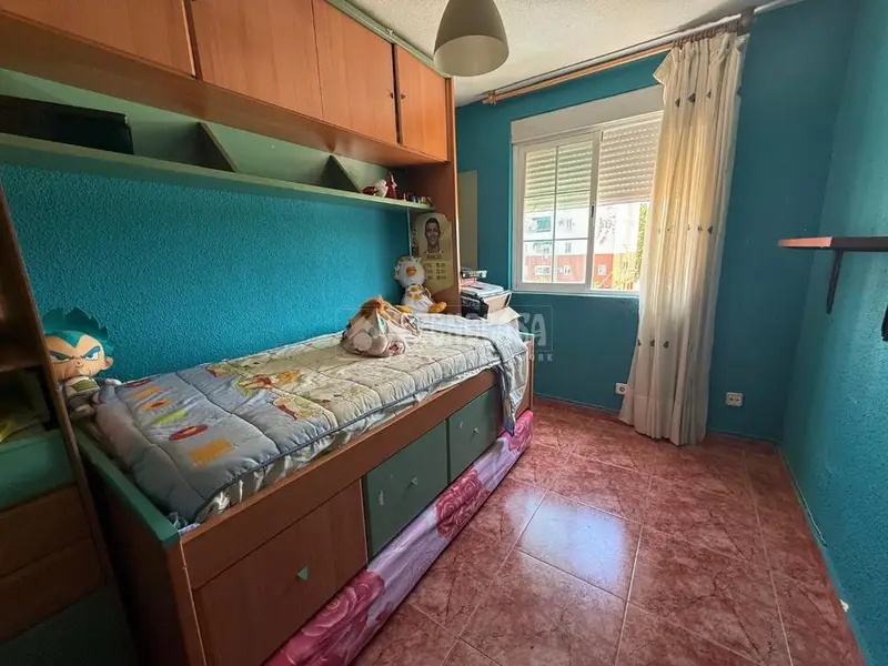 Piso en venta en Linares cuatro habitaciones dos baños