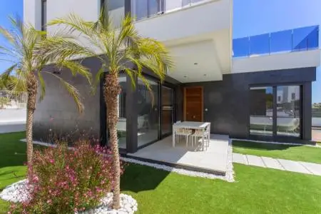 Villa ultramoderna de nueva construccion en venta