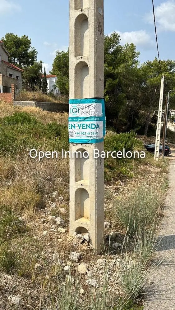 Solar en Canyelles con Vistas a Montserrat Proyecto Vivienda