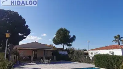 Chalet en venta en Marchena