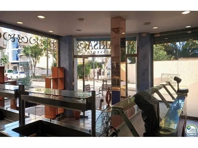 Local Comercial en Venta Llancà Girona