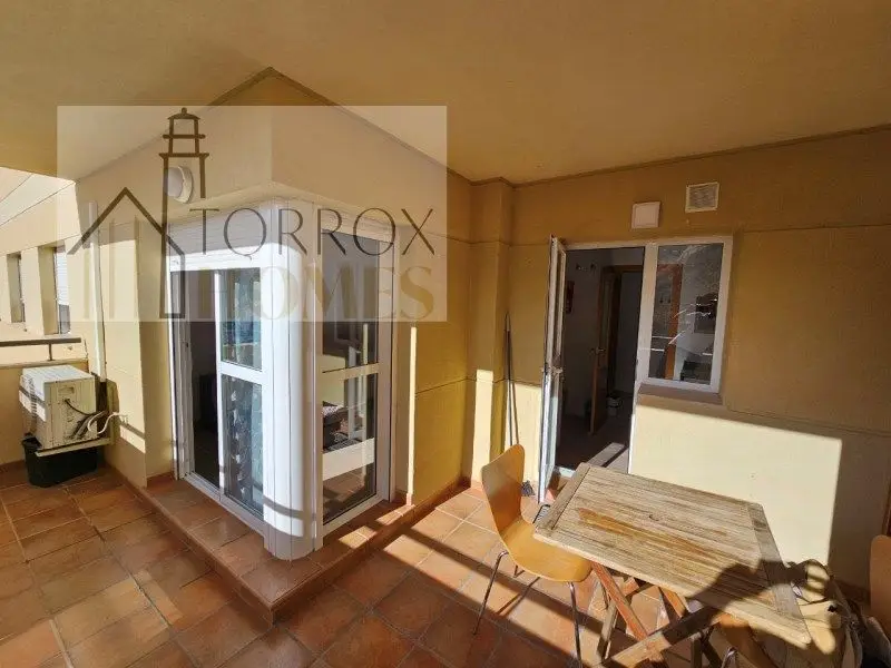 Venta Piso con Terraza en Torrox - 3 Dormitorios - Piscina