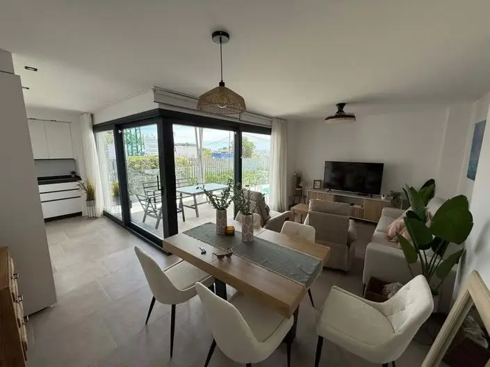 Apartamento 3 Dormitorios en Los Pacos Fuengirola