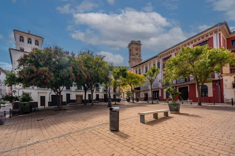 Casa con encanto en Xativa: 4 plantas, garaje y terraza