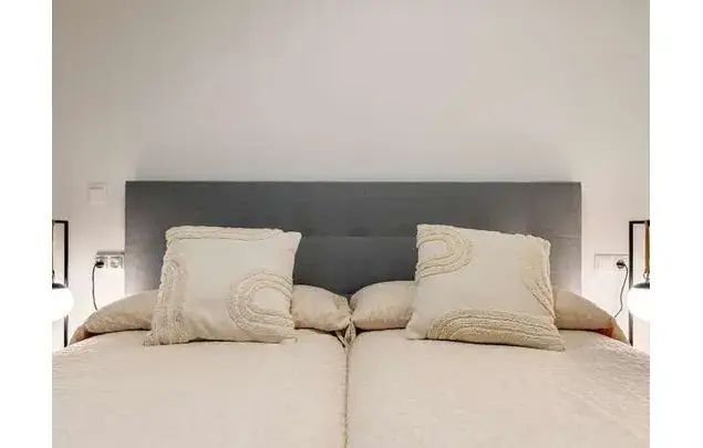 Rent 2 bedroom apartment in Granada