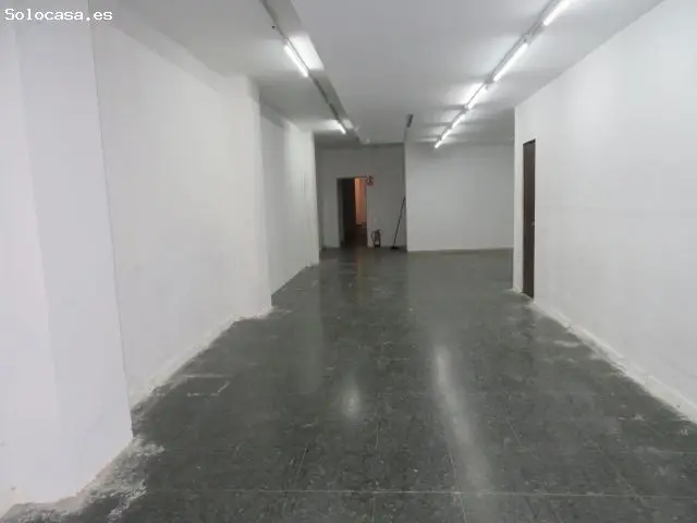Local 250m2 Calle Calabria - Ideal para Negocios