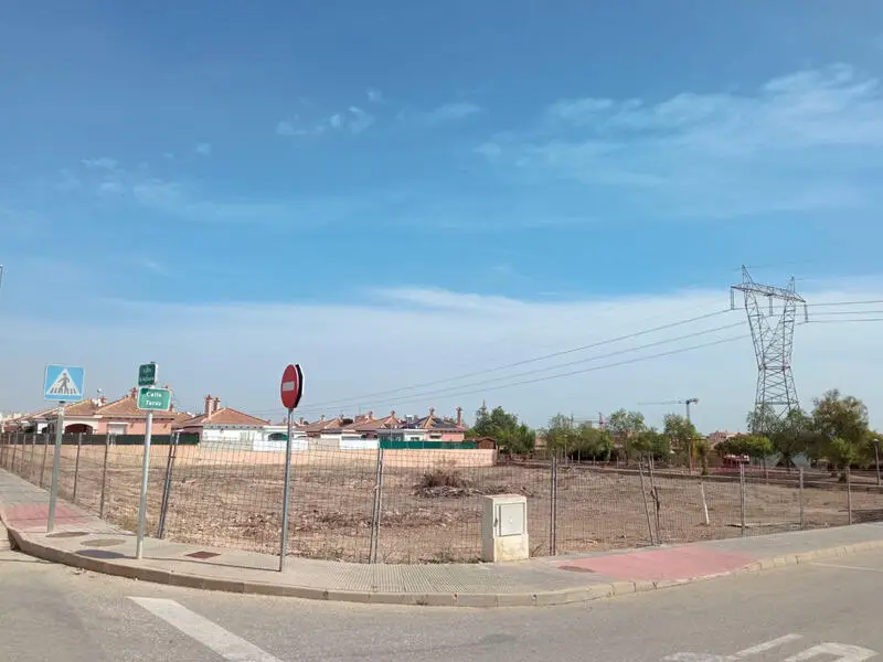Parcela Edificable Los Montesinos 1673m2