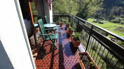 Casa Bifamiliar en Zalla con Terreno 756m2 Cerca de Bilbao