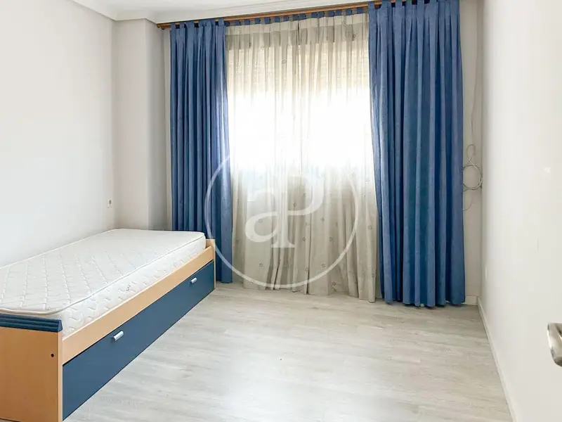 Apartamento en Alquiler Valencia Soternes: 3 Dormitorios, 2 Baños, Garaje