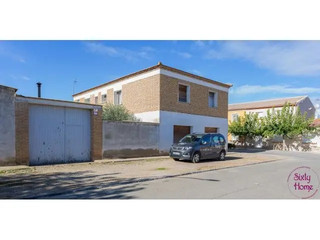 Vivienda de Dos Plantas en Frula Almuniente