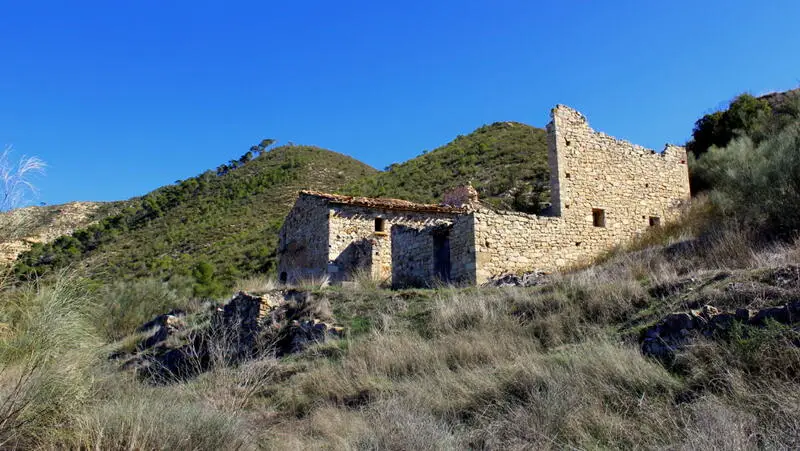 Casa de Campo en Nonaspe: Finca Rústica de 7 Hectáreas