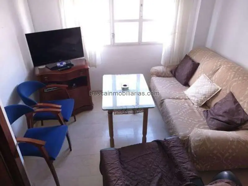Piso en venta en Dos Hermanas centro 56m2 con trastero y azotea