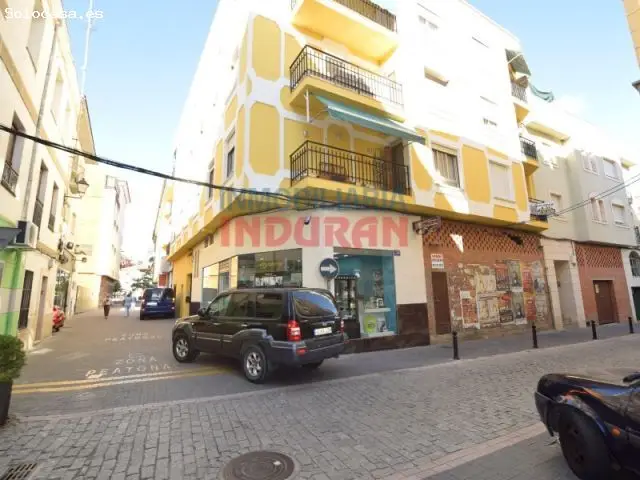 Local en Calle Pablo Luengo 120m2