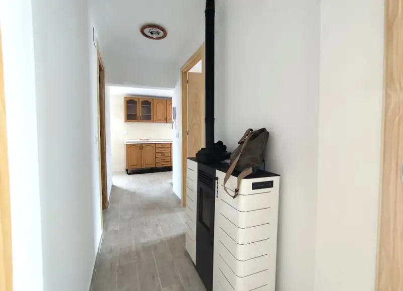 Casa Reformada en Carcaboso con Garaje y Estufa de Pellets