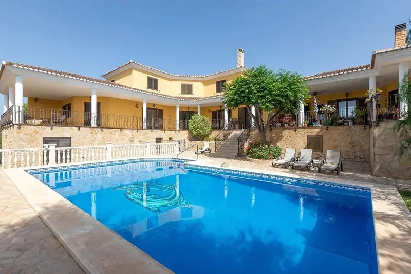 Villa de Lujo 4 Dormitorios Alginet Valencia Piscina Privada