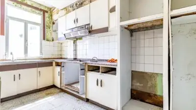 Casa con Jardin en el Centro de Carballo