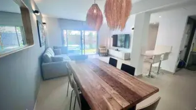 Planta Baja con Jardin Privado en Illa Plana Cerca de Talamanca