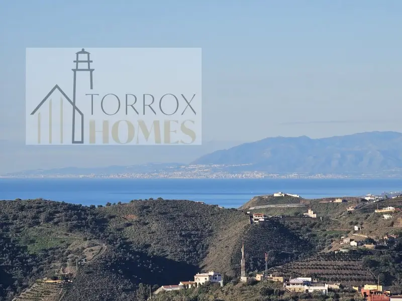 Casa Rural con Chimenea en Torrox - 4 Dormitorios - Parcela 3773m²