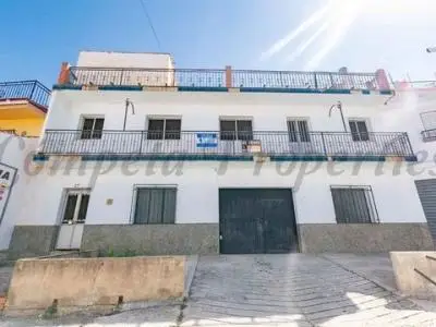Casa Adosada 3 Dormitorios Cómpeta