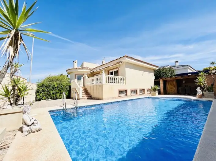 Villa de 4 Dormitorios en Benimar III
