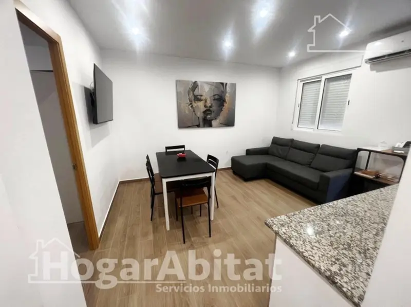 Piso en venta en La Malvarrosa Valencia cerca de la playa