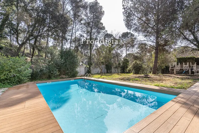 Casa Unifamiliar Valldoreix 297m2 3 Habitaciones Piscina Jardin