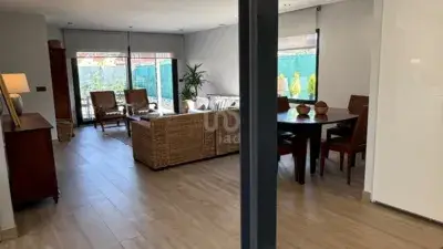 Chalet moderno en Villaquilambre 4 dormitorios 3 baños