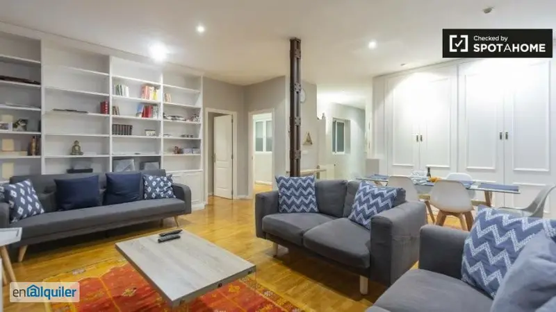 Apartamento 2 Dormitorios Cuatro Caminos