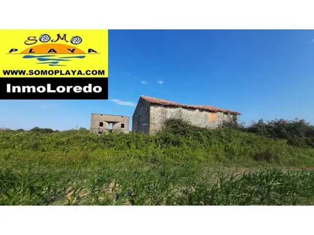 Chalet en Venta en Suesa Cantabria 300m2 con Parcela 35000m2