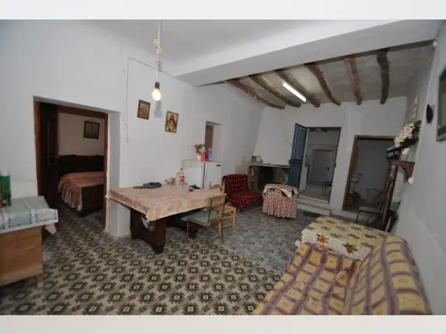 Casa-Villa de 3 Dormitorios en venta Jumilla, España
