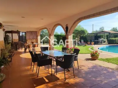 Casa en venta Los Algarbes: 2 casas, piscina, pista tenis
