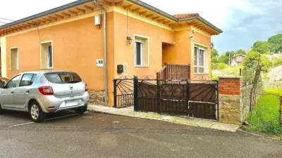 Casa en Venta en Rivero 3 Dormitorios Jardin Garaje
