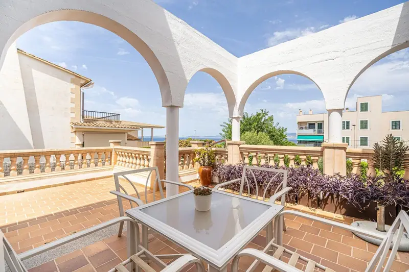 Apartamento en venta en Llucmajor Mallorca planta baja con piscina jardin y garaje