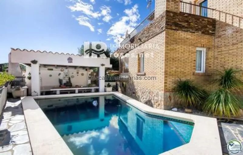 Villa en Venta Roses 4 Dormitorios Piscina Garaje