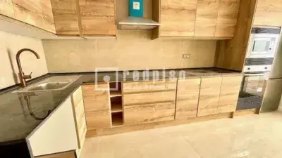 Casa en venta en Castellón centro: 4 habitaciones, 3 baños, reformada