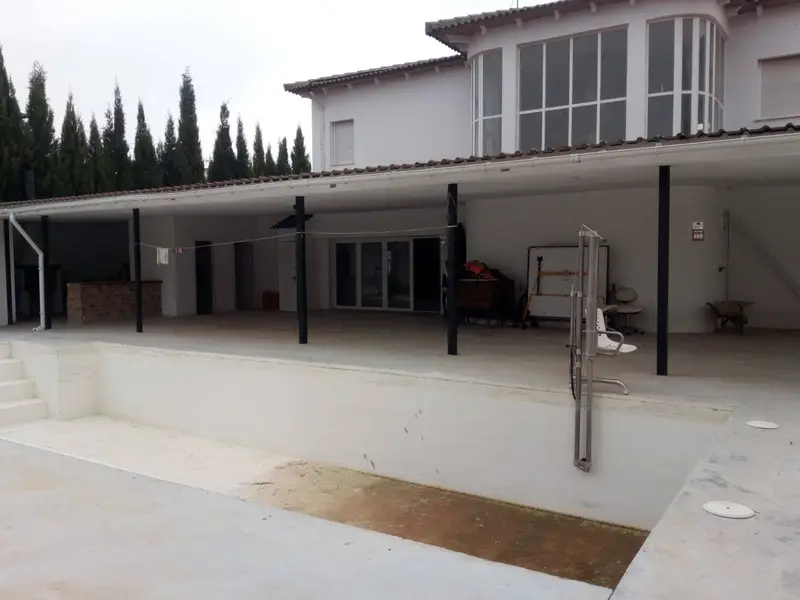 Villa en Venta Tijola Almeria 450m2 3 Dormitorios Piscina Jardin