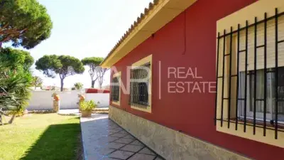 Chalet en Venta en 1a Pista de La Barrosa