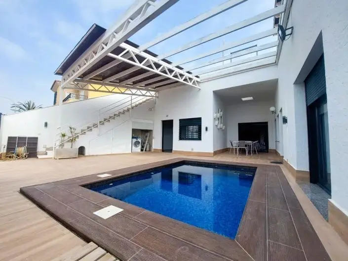 Villa 3 Dormitorios Torre Horadada Piscina Privada