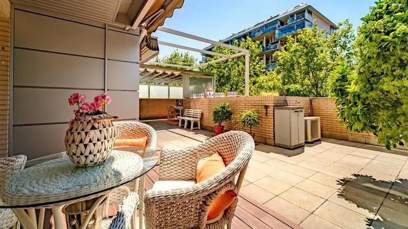 Vivienda de Lujo en Valencia con Terraza Privada